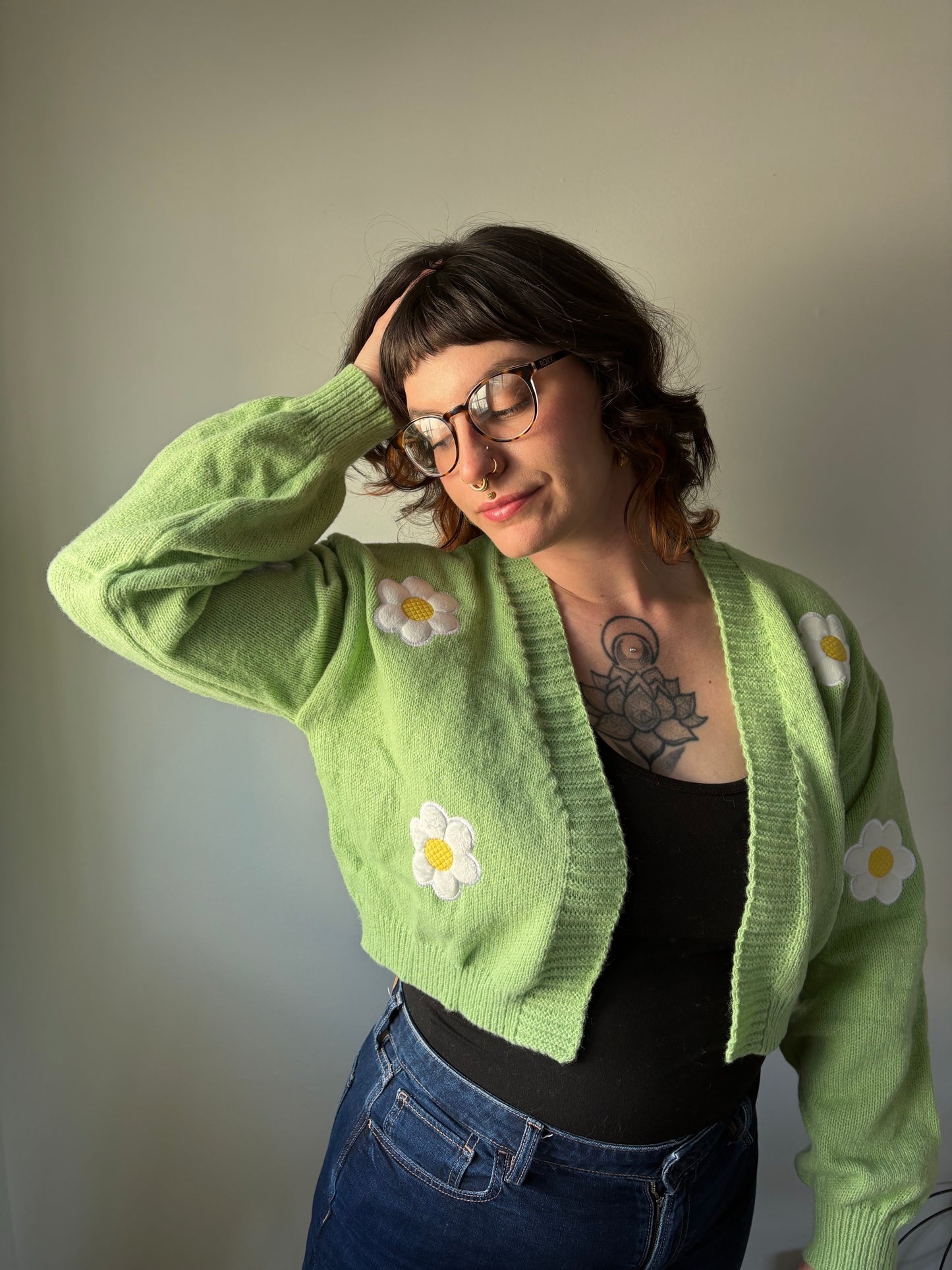 Fields of Daisies open front cropped cardigan